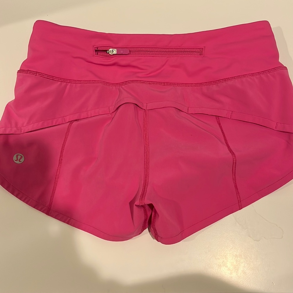 lululemon LR 2.5 inch speed up shorts